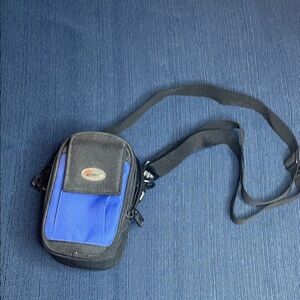 LOWEPRO Z20 Compact Black and Blue Camera Bag